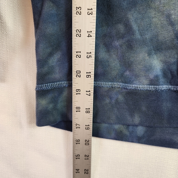 Gilly Hicks Watercolor Hand Dyed OOAK 3/4 Sleeve Cropped Sweatshirt Size Small - Picture 6 of 10